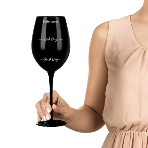 Etui na wino + 2 kieliszki Who cares na Walentynki Etui na wino + 2 kieliszki Who cares na Walentynki