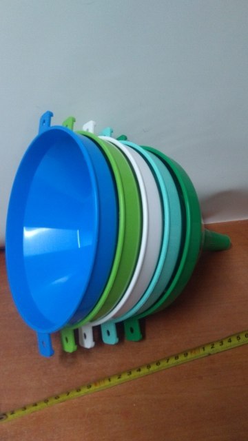 Lejek plastikowy max fi-200mm Lejek plastikowy max fi-200mm