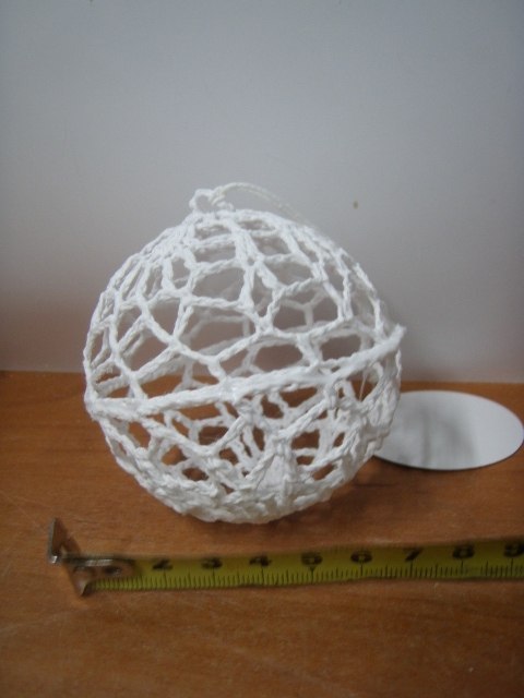 Bombka szydełkowa fi-7cm Bombka szydełkowa fi-7cm