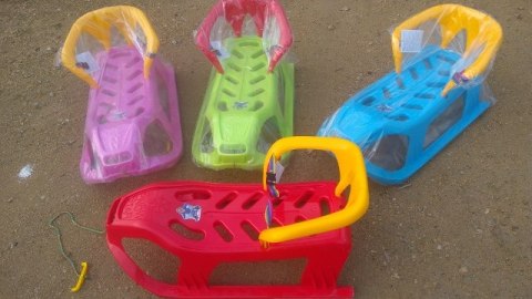 Sanki plastikowe z oparciem SNOW STAR Sanki plastikowe z oparciem SNOW STAR