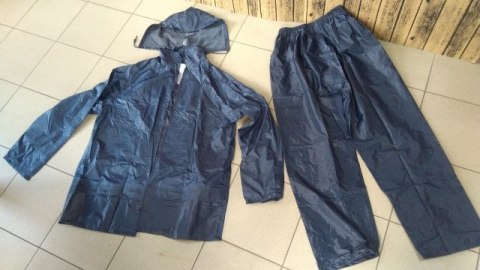 Kurtka+spodnie kpl. przeciwdeszczowy nylonowy rozm M,L Kurtka+spodnie kpl. przeciwdeszczowy nylonowy rozm M,L
