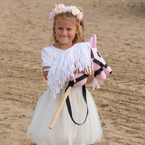 Skippi Hobby Horse - koń na kiju - różowy A5 - lekki i poręczny - kantar Skippi Hobby Horse - koń na kiju - różowy A5 - lekki i poręczny - kantar