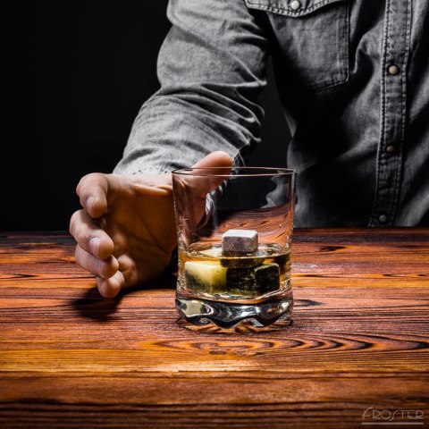 Zestaw Miłośnika Whisky etui prezent dla chłopaka Zestaw Miłośnika Whisky etui prezent dla chłopaka