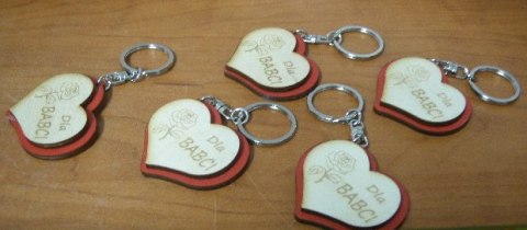 Brelok 5 szt. drewniany Babcia 5 cm. Brelok 5 szt. drewniany Babcia 5 cm.