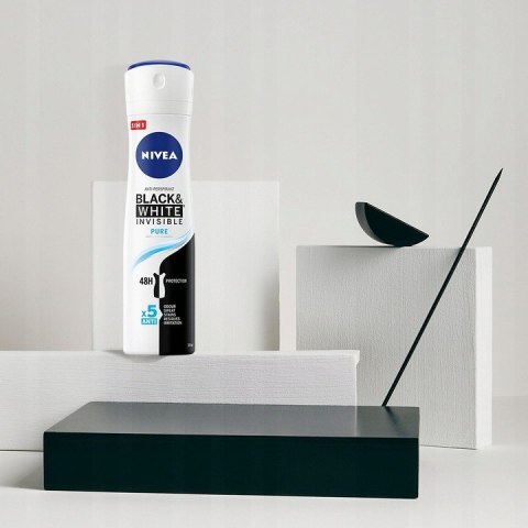 Dezodorant damski 150ml Nivea Black&White Invisible Pure Antyperspirant Dezodorant damski 150ml Nivea Black&White Invisible Pure Antyperspirant