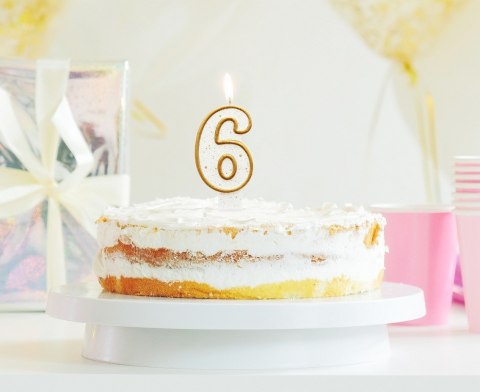 Świeczka "6" Świeczka "6"