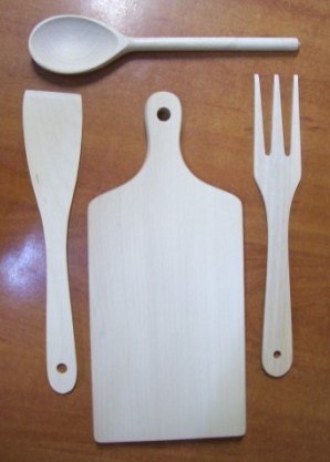 Deska drewniana + 3sztućce komplet 30 cm. Deska drewniana + 3sztućce komplet 30 cm.