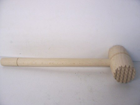 Młotek do mięsa frezowany 28 cm. Młotek do mięsa frezowany 28 cm.