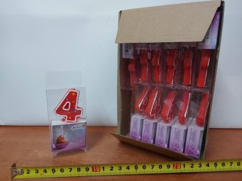 Świeczka 12szt. urodziny ''4'' KROPKI | SU-10/4 Świeczka 12szt. urodziny ''4'' KROPKI | SU-10/4