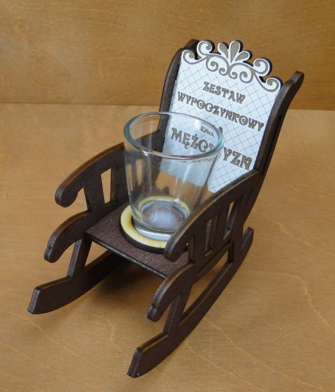 Fotel bujany dla mężczyzn 12 x 6 cm. P86 Fotel bujany dla mężczyzn 12 x 6 cm. P86