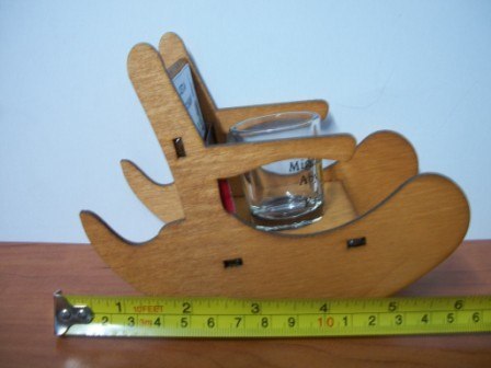 Fotel bujany dla mężczyzn 12 x 6 cm. P86 Fotel bujany dla mężczyzn 12 x 6 cm. P86