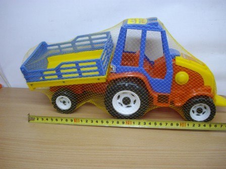 Traktor z przyczepą w siatce | 404 Traktor z przyczepą w siatce | 404