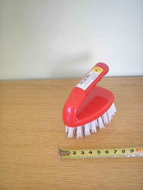 Szczoteczka żelazko małe 9cm Szczoteczka żelazko małe 9cm